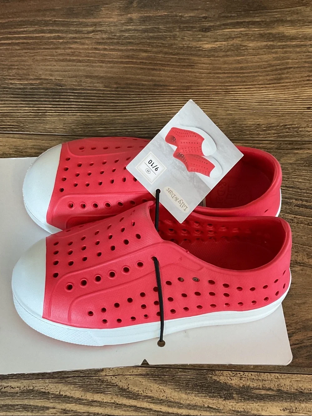 Lily & Dan Kids Red Slip-On Water Shoes with White Toecap 9/10